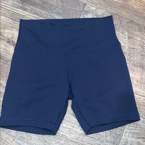 Lululemon high waisted 6” shorts navy